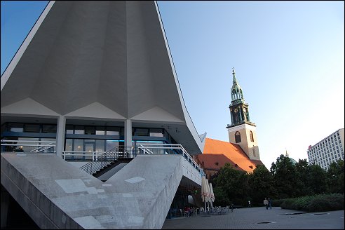 Ingang Televisietoren en Marienkirche