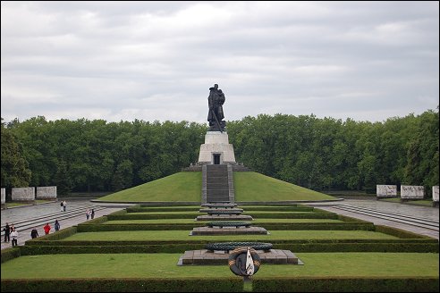 Treptower Park Sowjetisches Ehrenmal