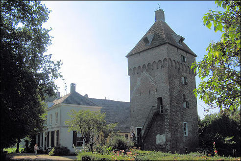 Kasteel Poelwijk in Gendt