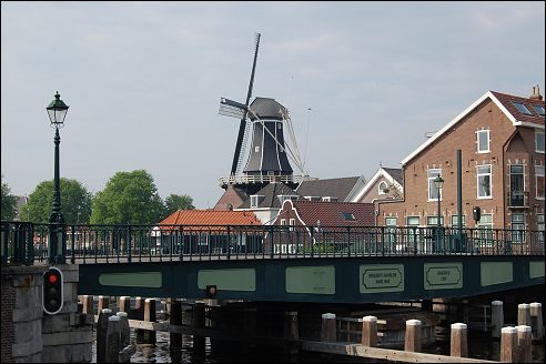 Molen de Adriaan in Haarlem