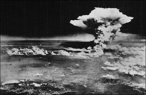 ontploffing boven Hiroshima