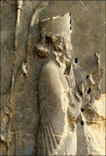 Xerxes reliëf in Egypte (Wikimedia Commons)